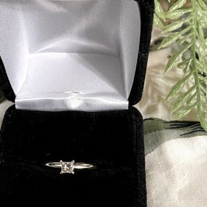 14k gold and .23ct diamond ring 💍